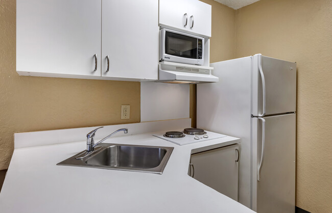 Building Photo - Furnished Studio-Orlando - Universal Studi...