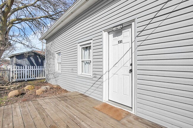 Building Photo - 131 S 2nd St