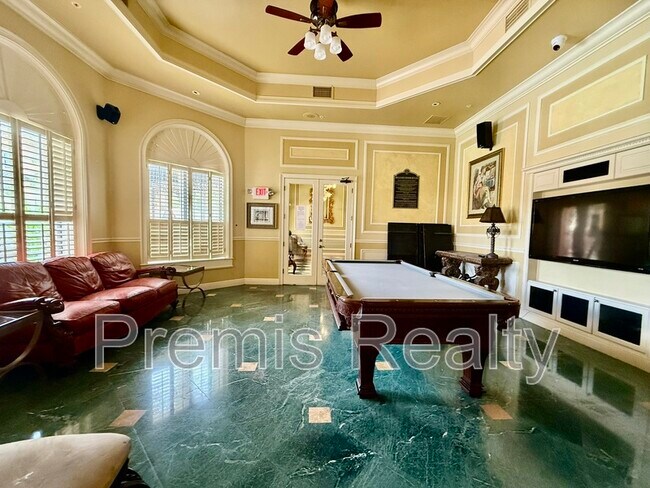 Building Photo - 2731 Via Capri