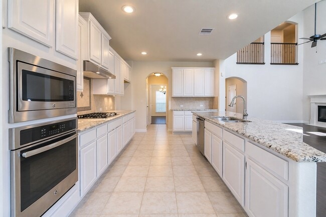 Building Photo - 2919 Iris Gable Ct
