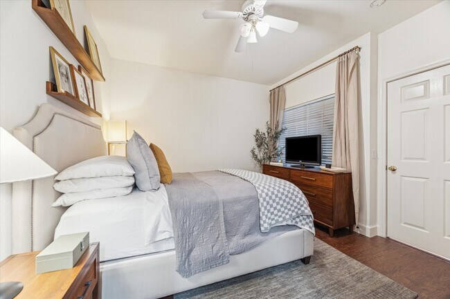 Building Photo - 3231 Allen Pkwy