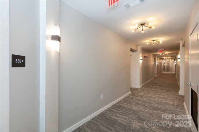 Primary Photo - 3630 N Davidson St