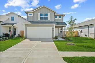 Building Photo - 26008 Hampshire Dr