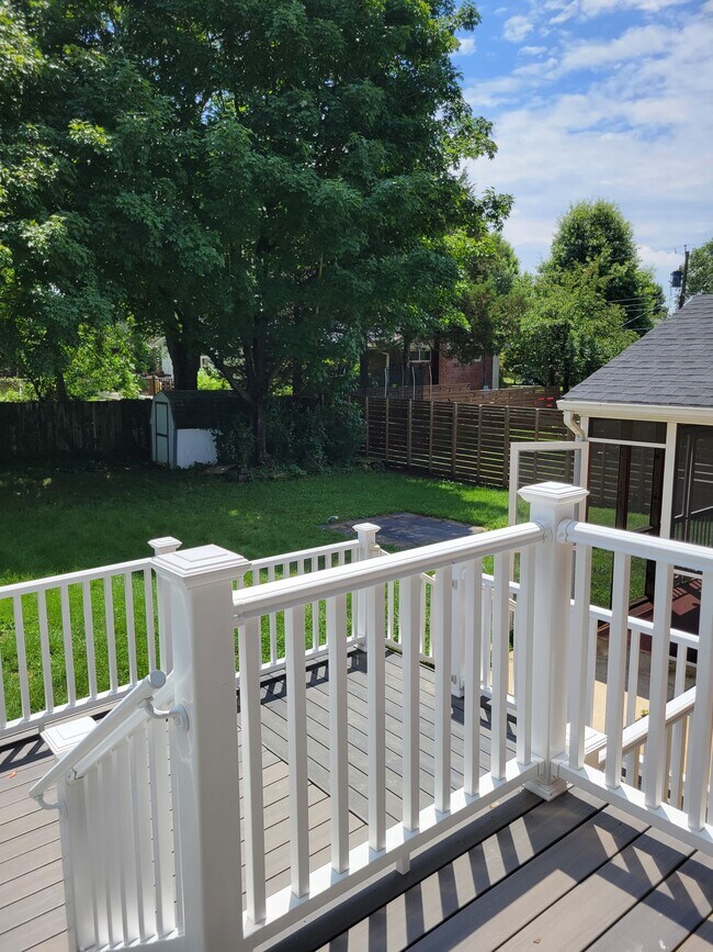 Building Photo - 1107 N Pegram St