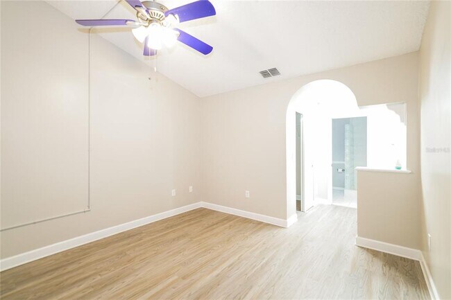 Building Photo - 5007 Swallow Dr