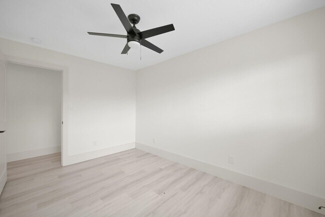 Building Photo - 6026 Willowbend Blvd