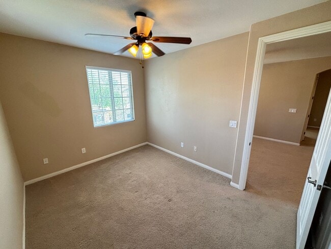 Building Photo - Elegant 3Bed/3Bath Home with Loft in the P...