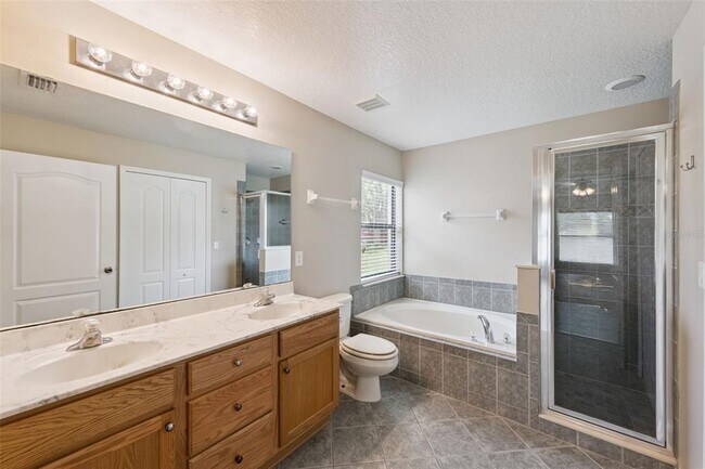 Building Photo - 1106 Natural Oaks Dr