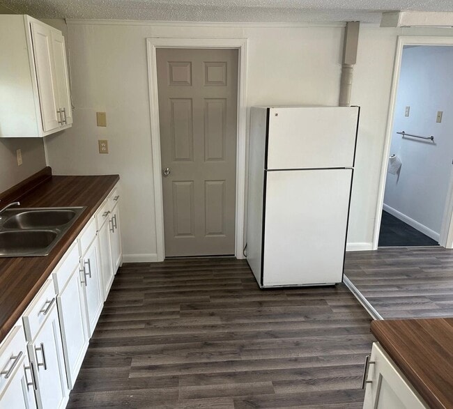 Building Photo - Charming 1 Bed House