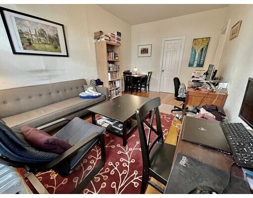 Building Photo - 73 Martin St