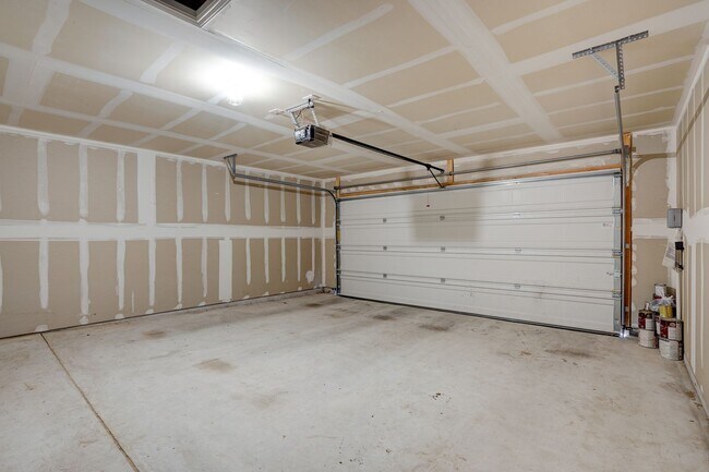 Building Photo - 10602 Tildon Ave