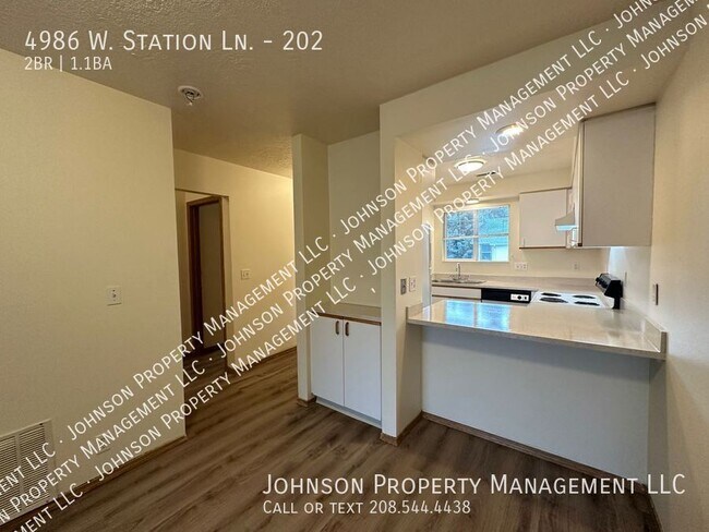 Building Photo - 4986 W Station Ln