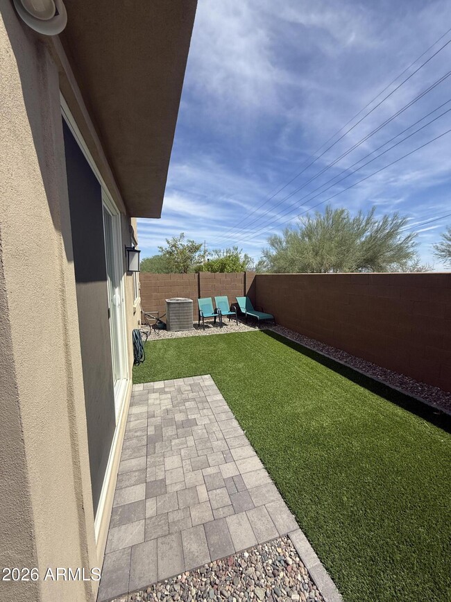 Building Photo - 5835 E Rose Garden Ln