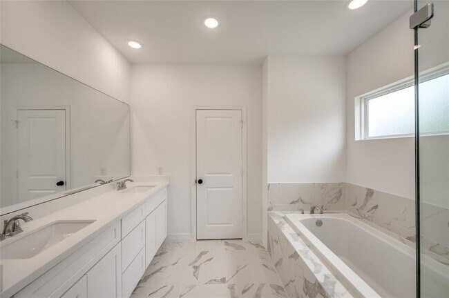 Building Photo - 3522 Talia Wood Ct