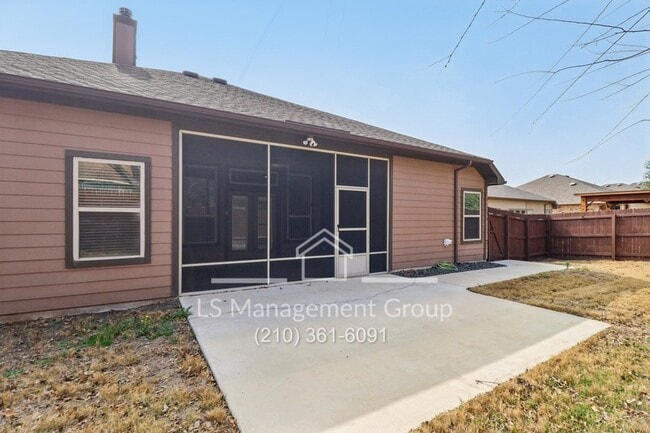 Building Photo - 1041 Water Oak