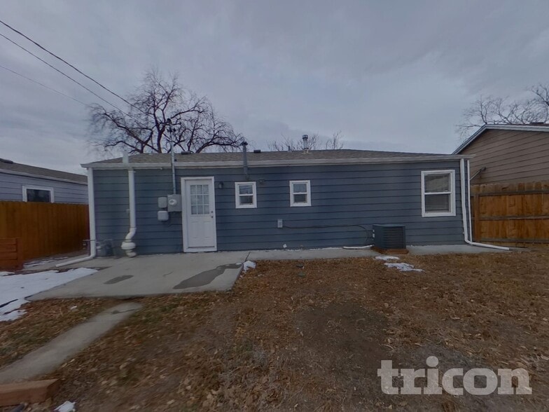 Building Photo - 1364 Ironton St