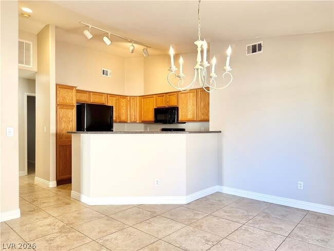 Building Photo - 2717 Sonador St