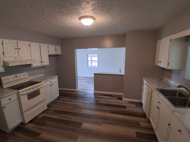 Building Photo - 227 W 3rd St