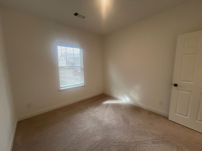 Building Photo - 312 Traywick Pl