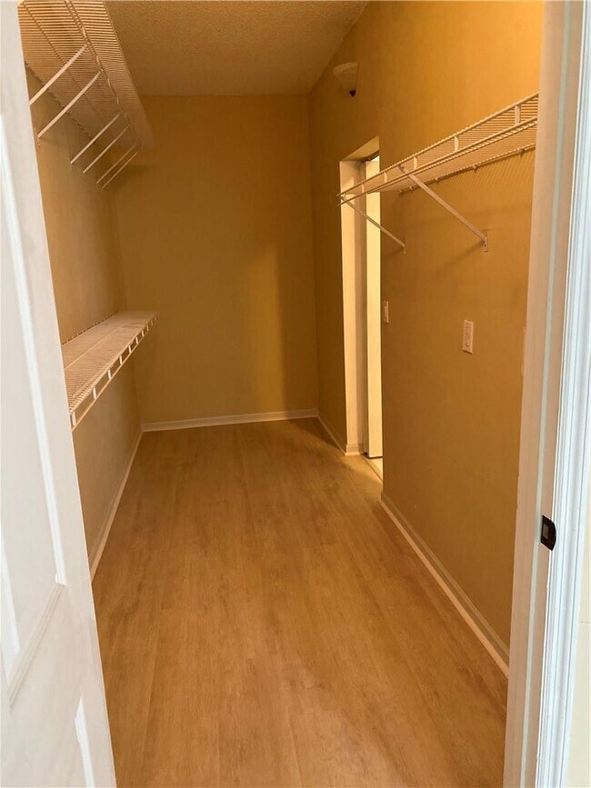 Building Photo - 3255 NE 184th St