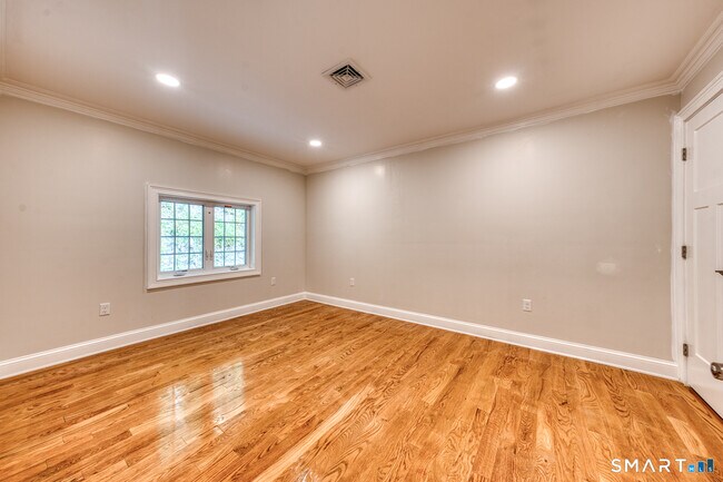 Building Photo - 171 Oregon Rd