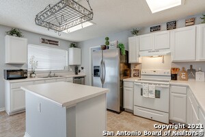 Building Photo - 9538 Campton Farms
