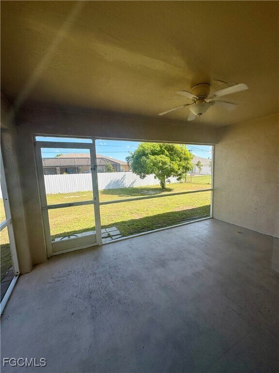 Building Photo - 4411 SW 9th Ave