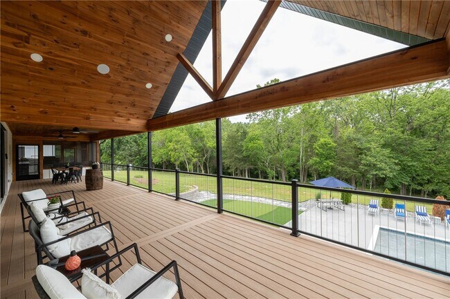 Building Photo - 2762 Wilson Ln