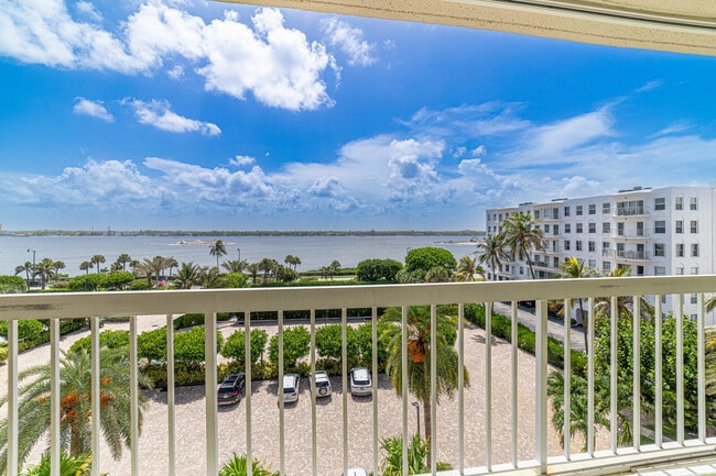 Building Photo - 3250 S Ocean Blvd