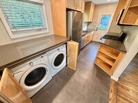 Building Photo - Charming El Segundo Bungalow w/ In-Unit Laundry & Huge Backyard!