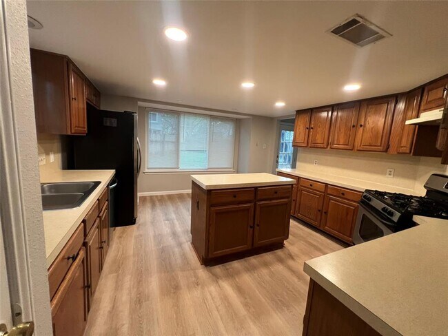 Building Photo - 7704 Palacios Dr