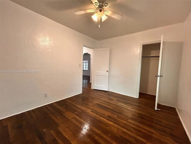 Building Photo - 1928 Wilson St