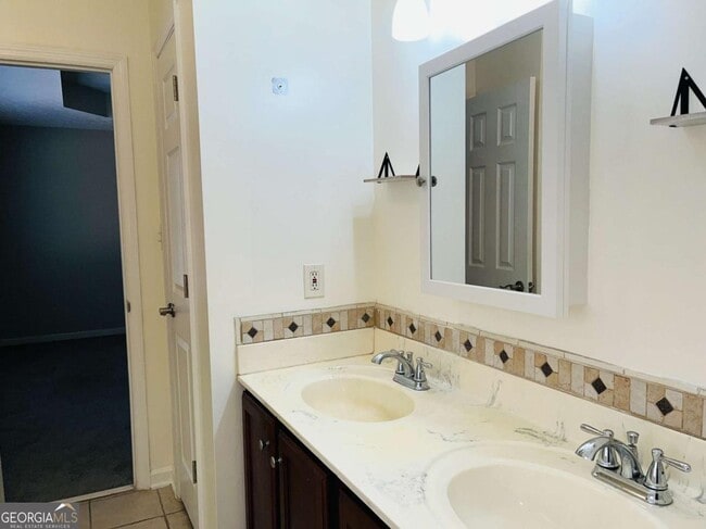 Building Photo - 46 River Mist Dr