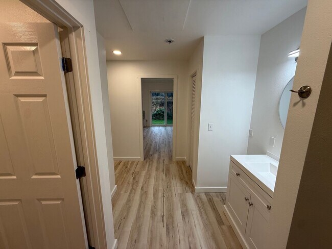 Building Photo - Newly Remodeled | All Utilities Included | AC + Heat | Move-In Ready