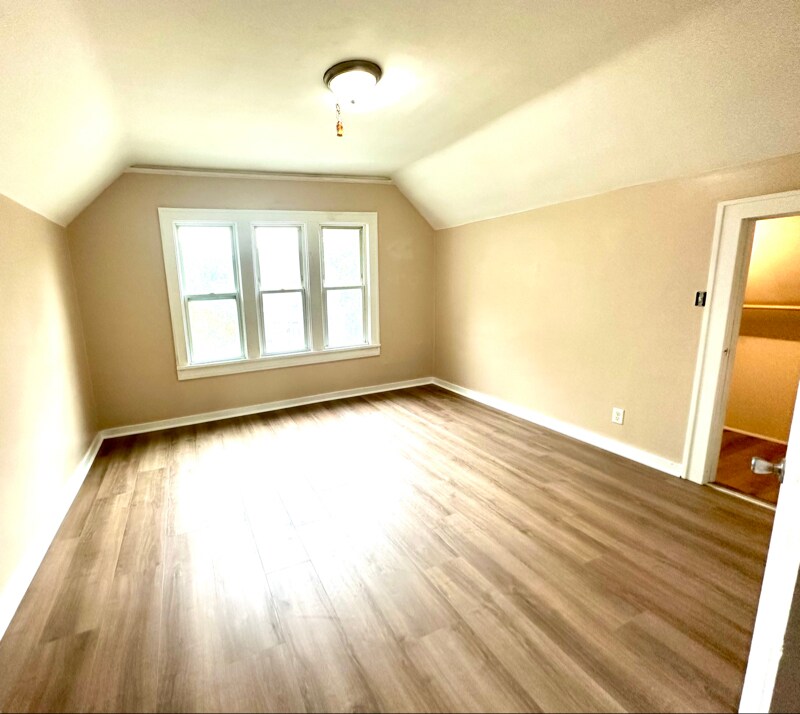 Building Photo - 1809 17th Ave