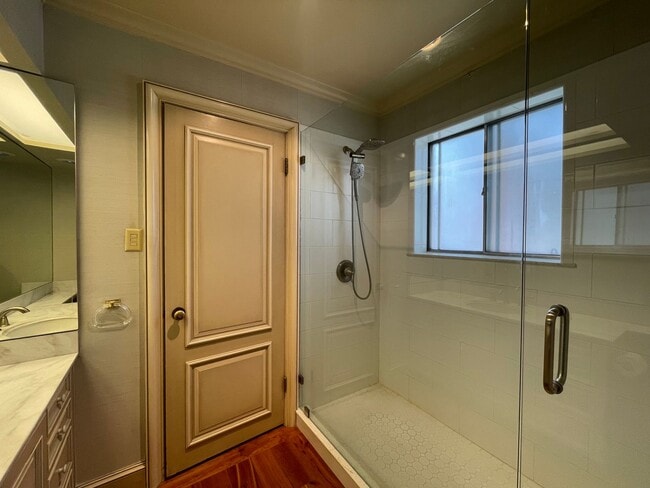 Building Photo - Gorgeous Mid-Century Modern Home Adjacent to BYU