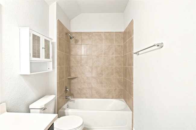 Building Photo - 1202 Vilamoura Ct