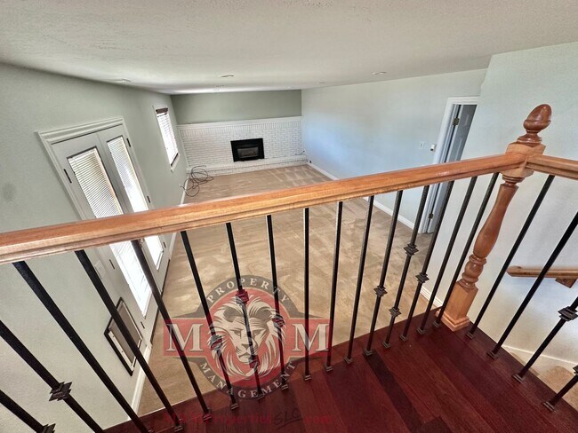 Building Photo - 4 Bed 3.5 Bath Beautiful Home In Sandy