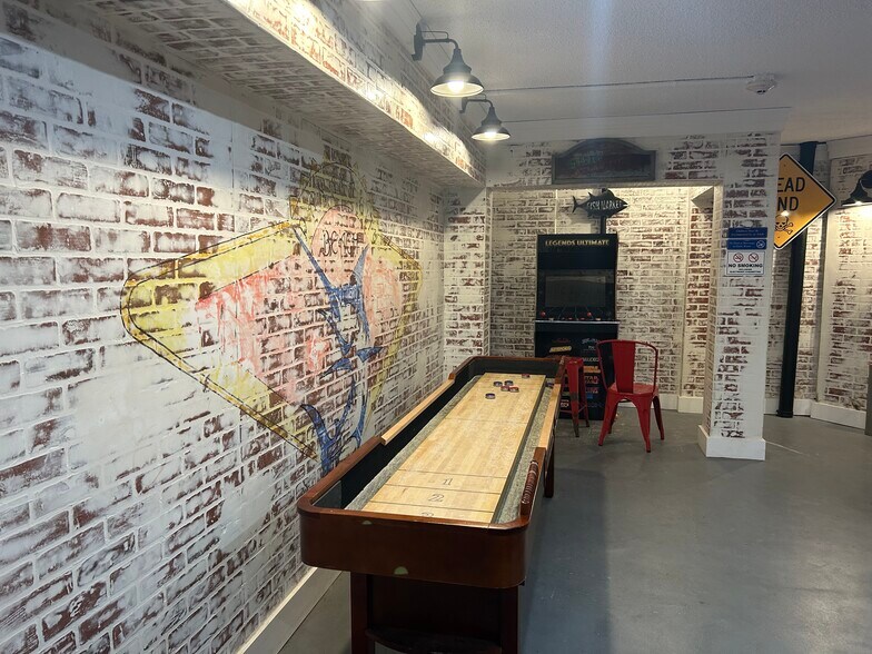 Shuffle Board (community) - 8817 S Thomas Dr