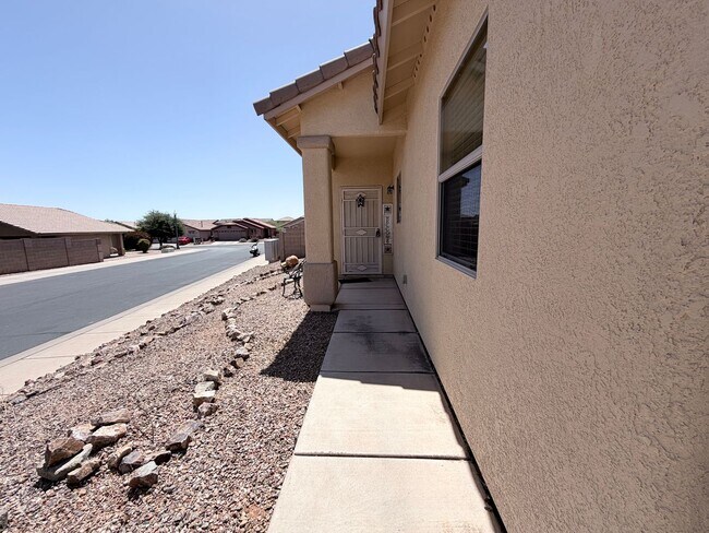 Building Photo - 3BR/2BA/2CG 1,401 sq.ft. rental with Community POOL in Sierra Vista, AZ