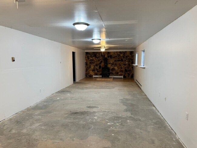 Building Photo - 4400 Everton Dr