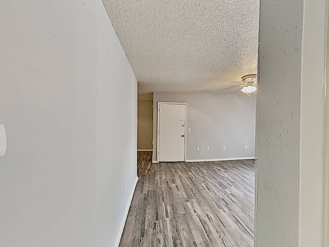 Entryway - Vines at Adams