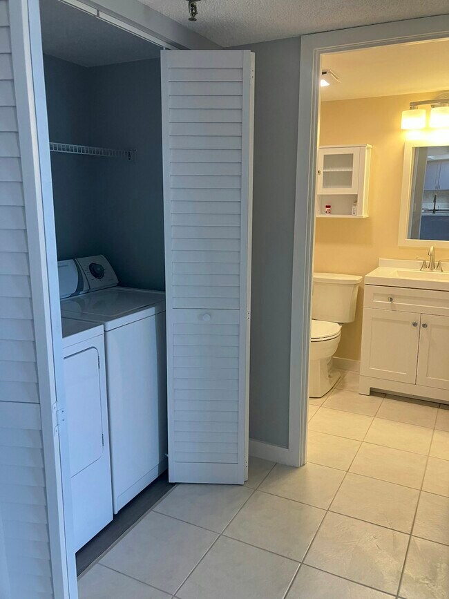 Building Photo - 3006 Caring Way