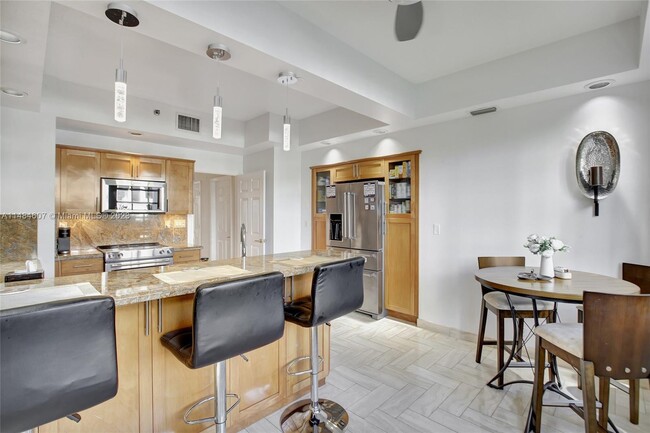 Building Photo - 3900 Island Blvd