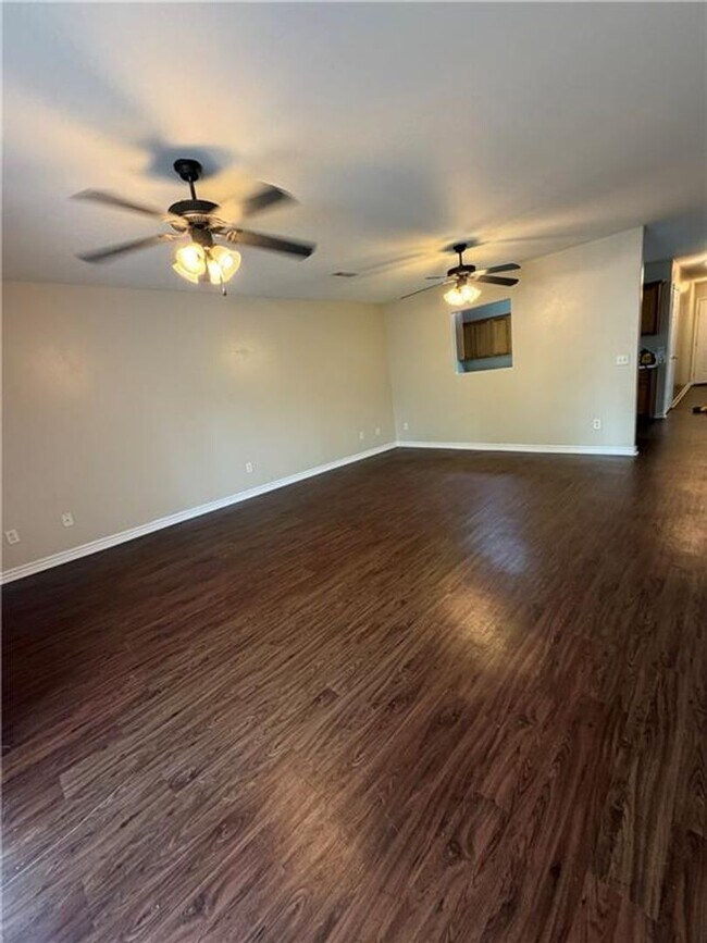 Building Photo - 233-233 Graystone Cir