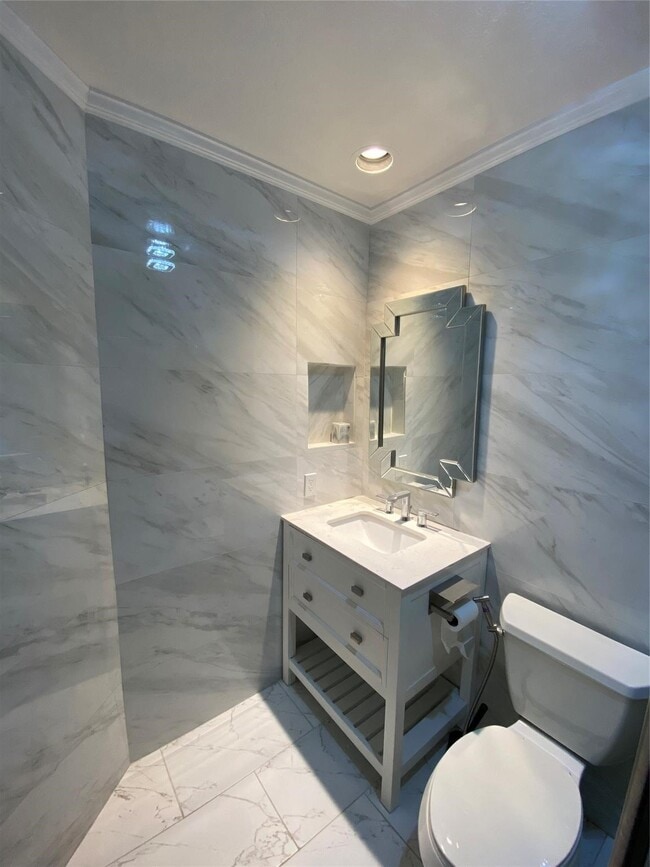 Building Photo - 4803 Shadowdale Dr