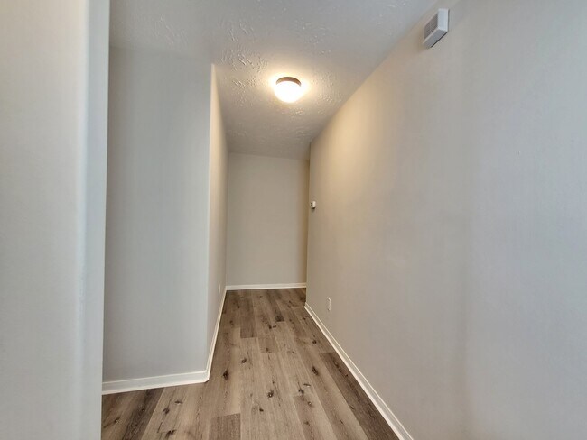 Building Photo - 7415 Hollister Ridge