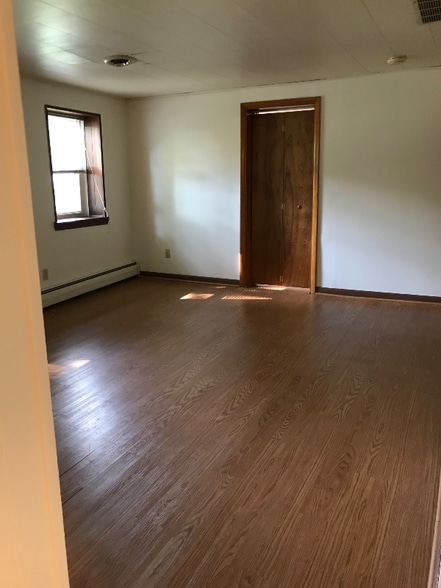 Building Photo - 331 Dorn Ave