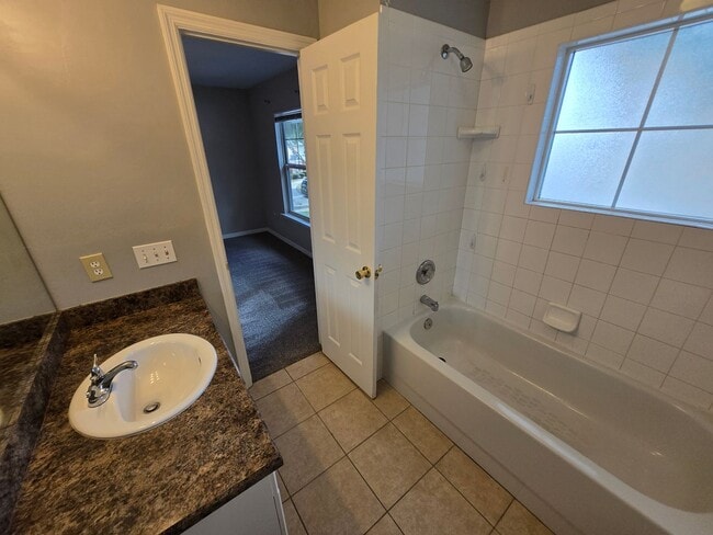 Building Photo - 1571 NW 29th Rd