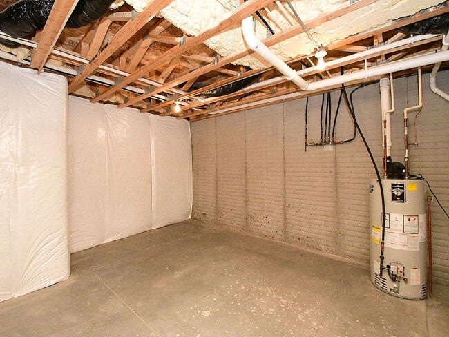 Building Photo - 19527 Shadow Ridge Dr